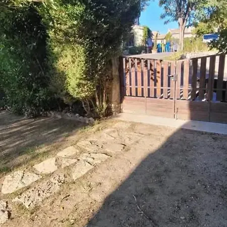 ホテル Maison De 2 Avec Jardin Clos Et Wifi A Revest Des Brousses Galijasevici